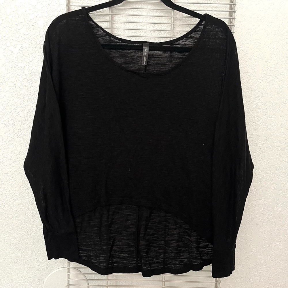 Full Tilt Lightweight Long-sleeved High-Low Knit Top